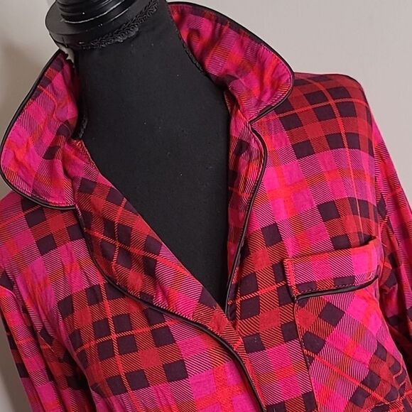 Isaac Mizrahi  sz M berry  pink long pj's  with button front collared top - Picture 2 of 10